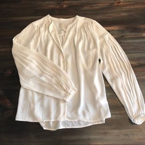 H&M Creme Pleated Sleeve Blouse Sz 6